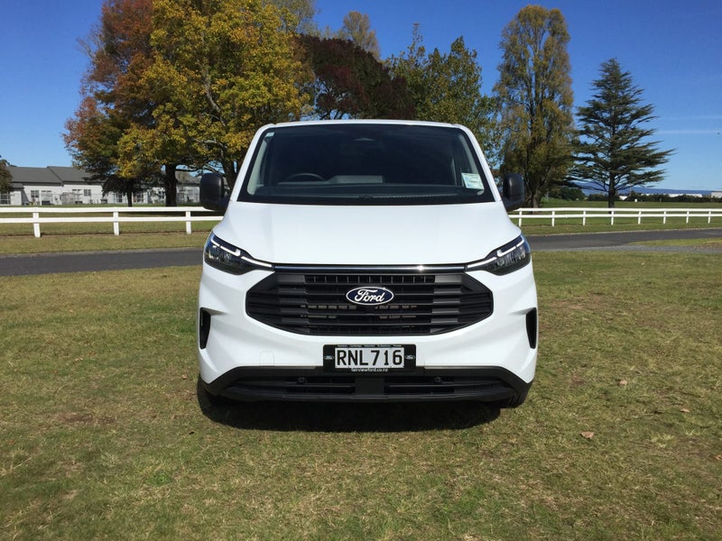 2025 Ford Transit CUSTOM 320L image 2