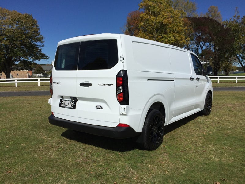 2025 Ford Transit CUSTOM 320L image 5