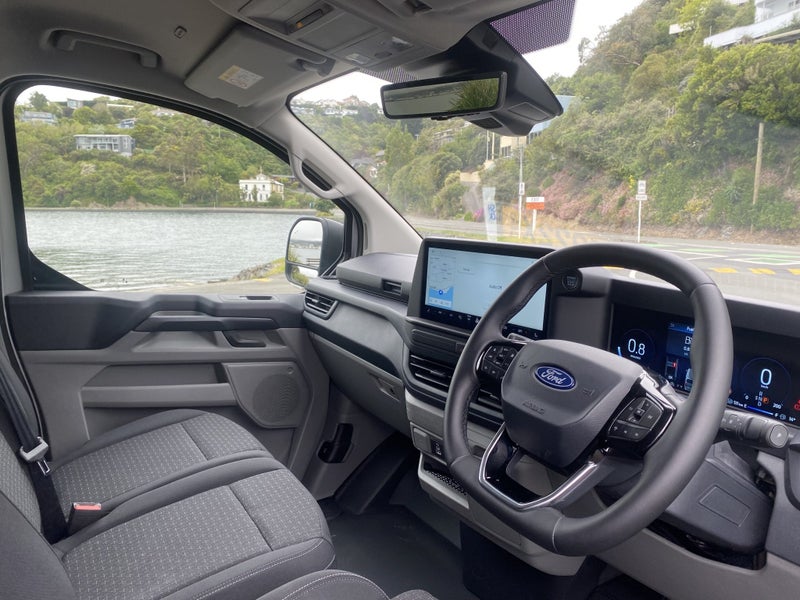 2025 Ford Transit Custom 320L - AWD image 2