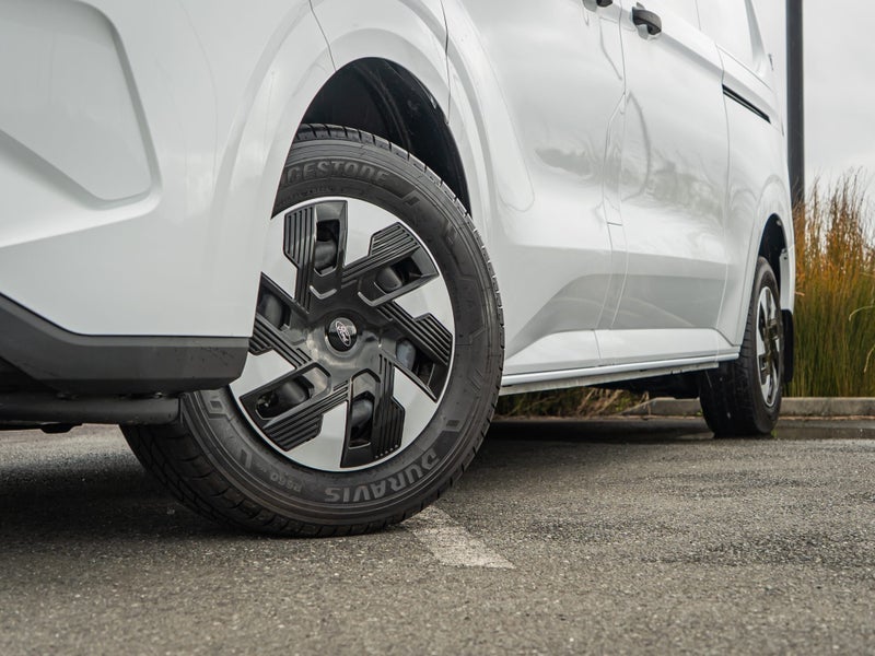 2025 Ford Transit Custom 320L BEV image 5