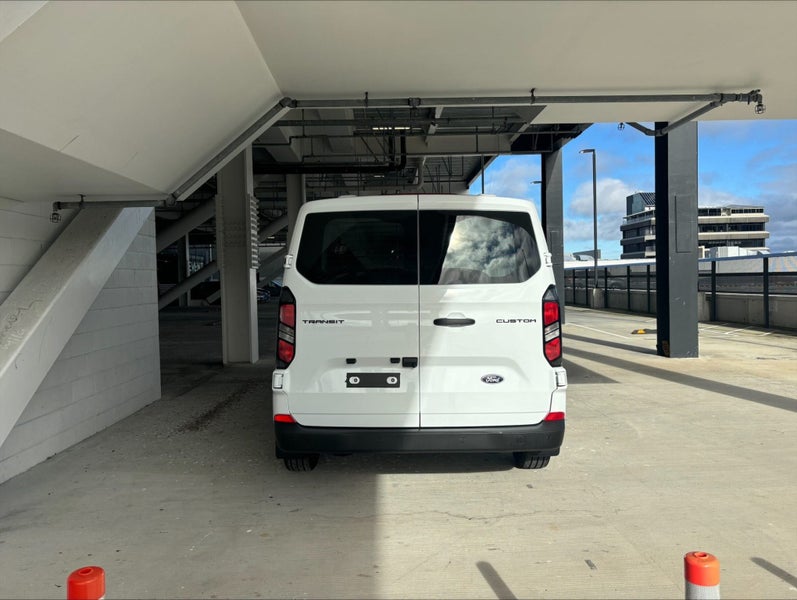 2025 Ford Transit CUSTOM 320S 2.0D 8A image 2