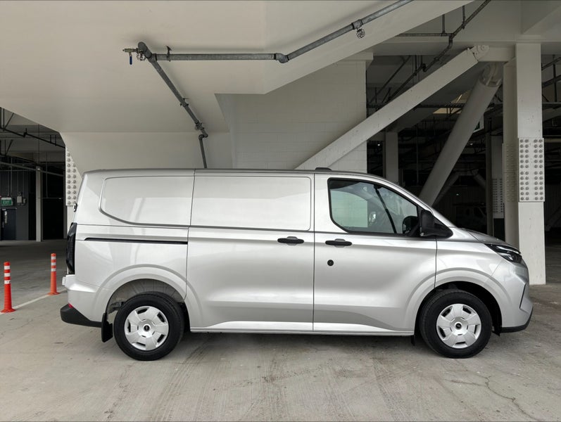 2025 Ford Transit CUSTOM 320S 2.0D 8A image 3