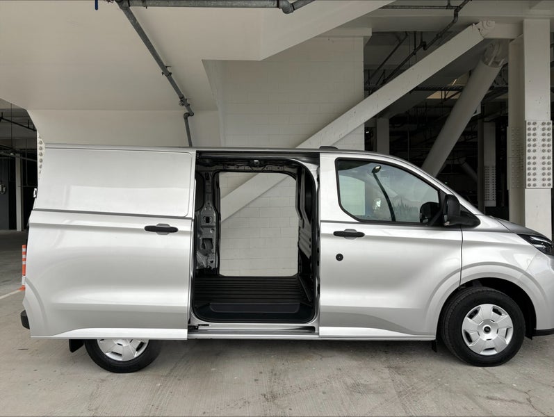 2025 Ford Transit CUSTOM 320S 2.0D 8A image 4