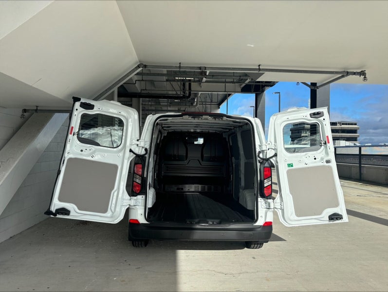 2025 Ford Transit CUSTOM 320S 2.0D 8A image 3