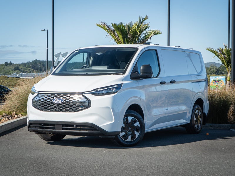 2025 Ford Transit Custom 320S BEV image 1