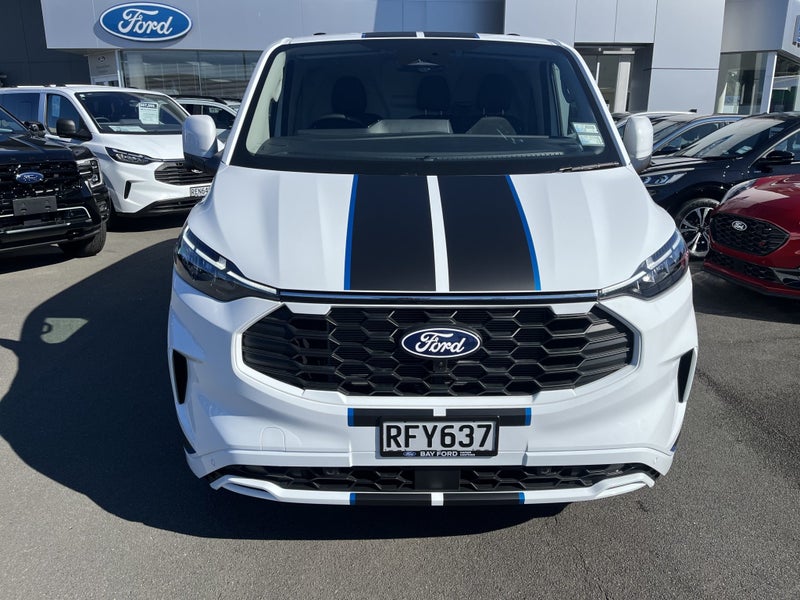 2025 Ford Transit Custom 320S Sport AWD image 2