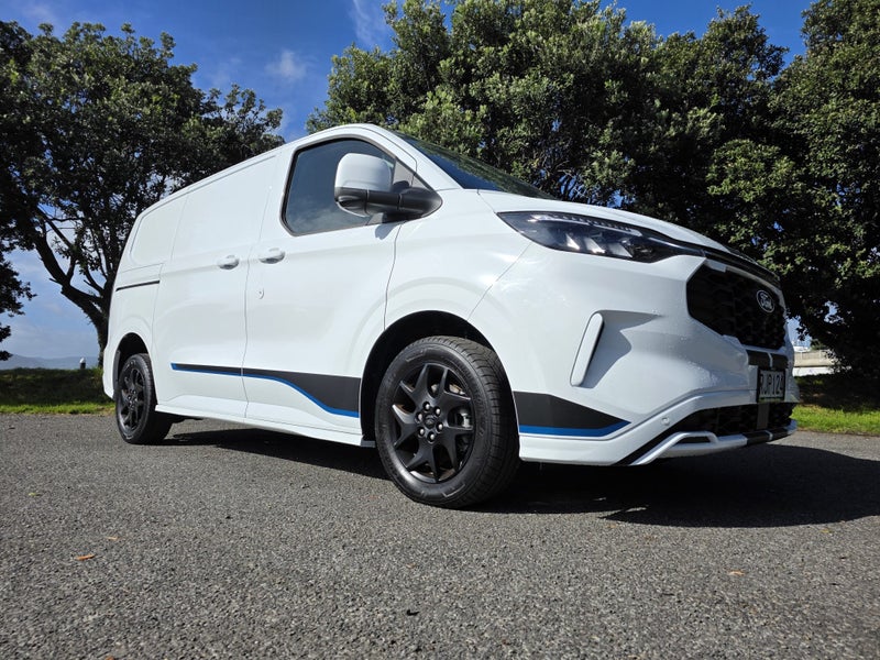 2025 Ford Transit CUSTOM 320S SPORT VAN 2.0D AW... image 5