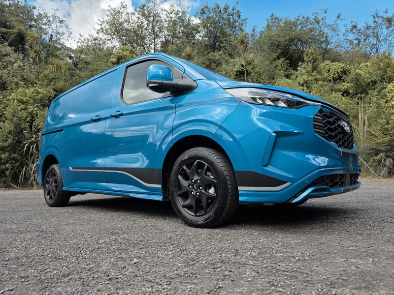 2025 Ford Transit CUSTOM 320S SPORT VAN 2.0D AW... image 5