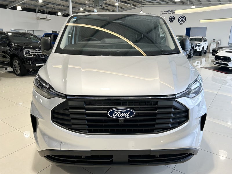 2025 Ford Transit Custom ALL WHEEL DRIVE 2.0 image 2