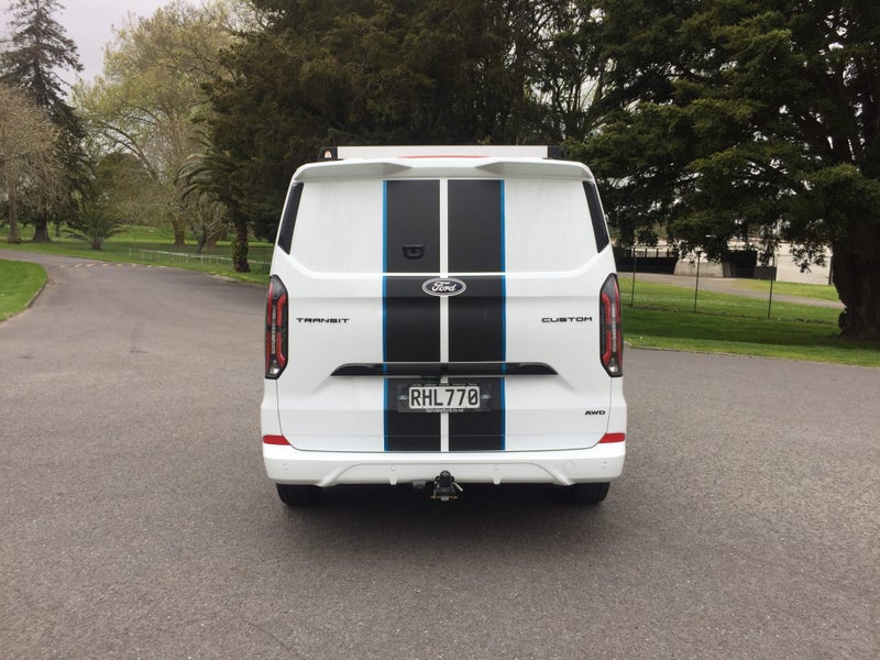 2025 Ford Transit CUSTOM SPORT AWD image 4