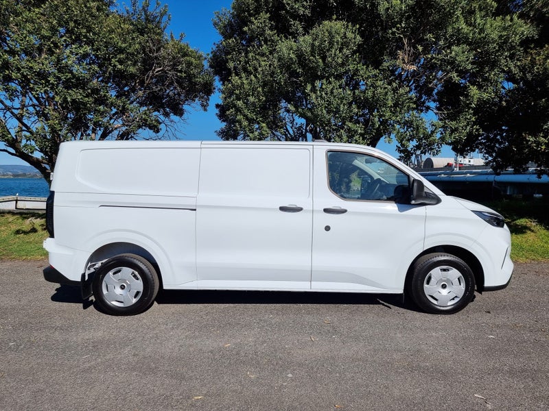 2025 Ford Transit Custom Van LWB 320L 2.0D 8AT image 2