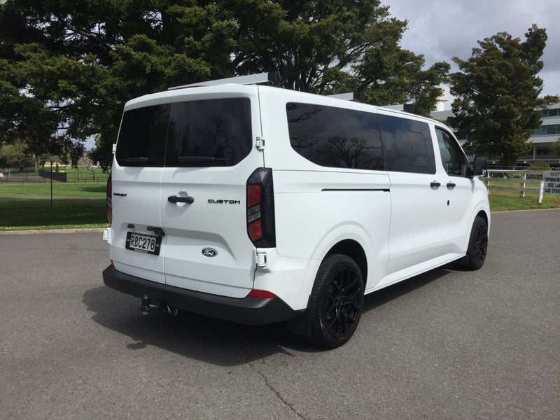 2025 Ford Transit KOMBI BUS 9 SEATER image 3