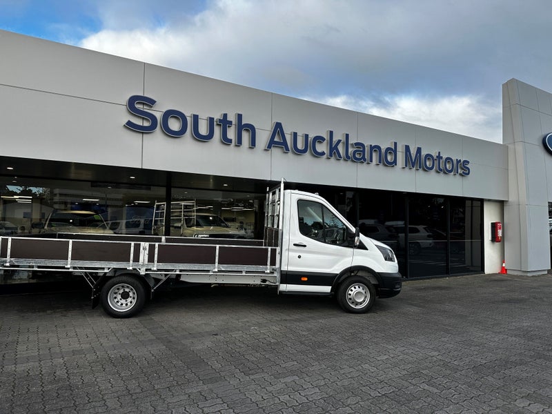 2025 Ford Transit Single Chassis Cab - Flatdeck image 4
