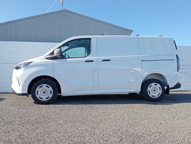2025 Ford Transit SWB CUSTOM 320 2.0L image 3