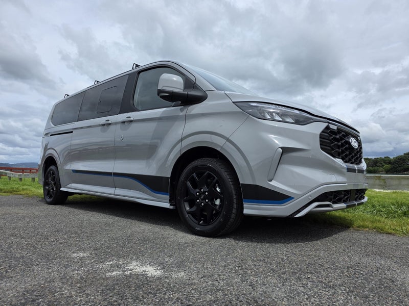 2025 Ford Transit TOURNEO 320L SPORT BUS 2.0D A... image 4