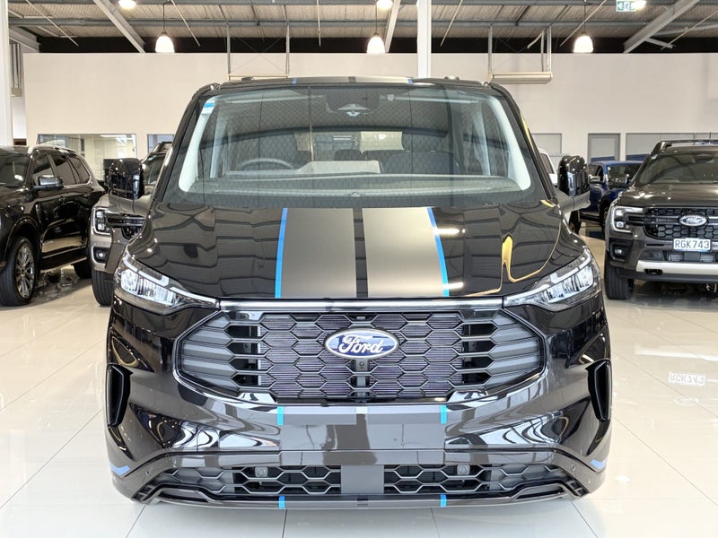 2025 Ford Transit Tourneo 8 Seater AWD Bus 2.0 image 5