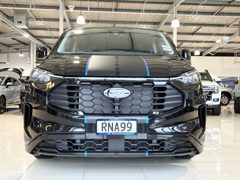 2025 Ford Transit Tourneo Custom Sport image 3