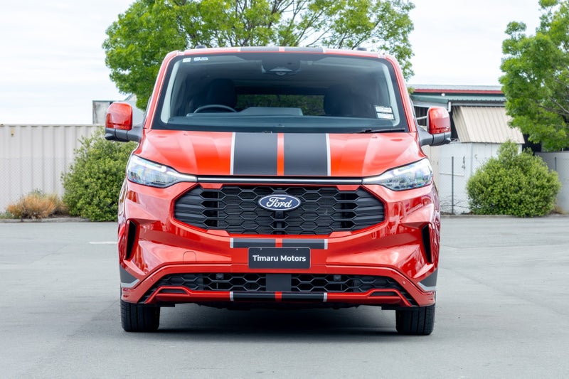 2025 Ford Transit Tourneo Custom Sport 8 Seater... image 2