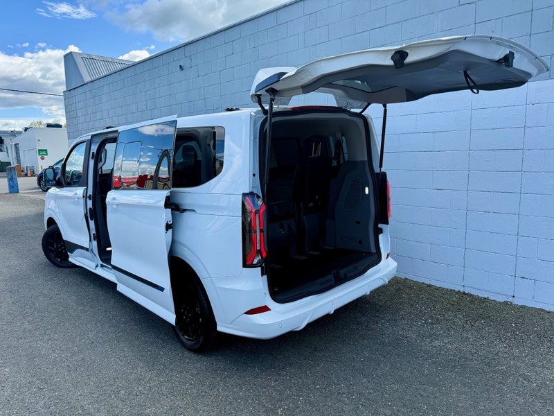 2025 Ford Transit Tourneo Sport AWD image 2
