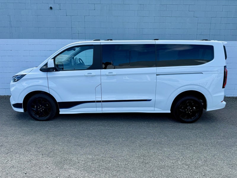 2025 Ford Transit Tourneo Sport AWD image 3