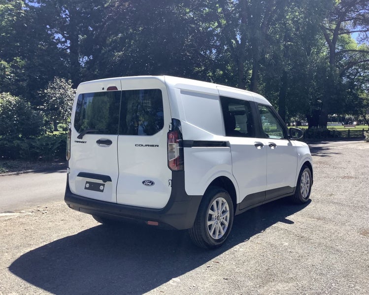 2025 Ford Transit TREND image 3