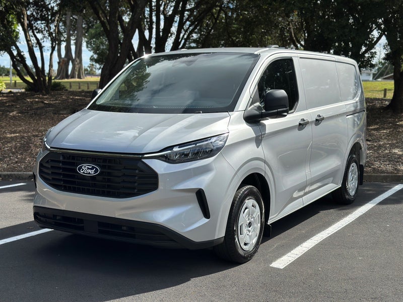 2025 Ford Transit VAN 320S 2.0D 8A Custom image 3
