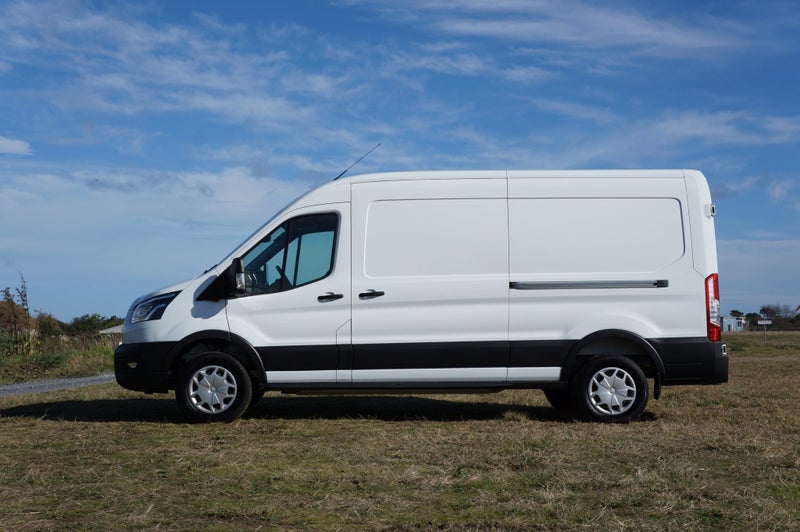 2025 Ford Transit VAN 350L BEV 1A RWD image 5