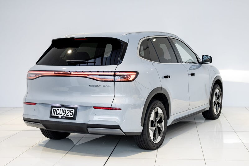 2025 Geely EX5 Complete image 3