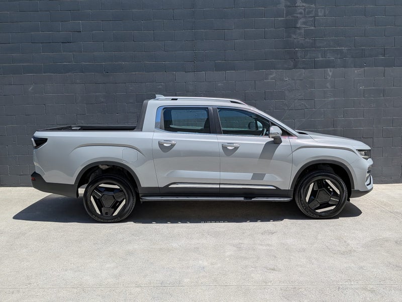 2025 Geely Riddara AWD image 3