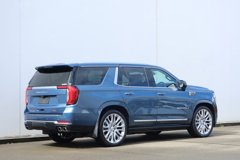 2025 GMC Denali Yukon Denali image 3