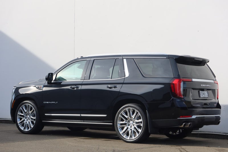 2025 GMC Denali Yukon Denali image 4