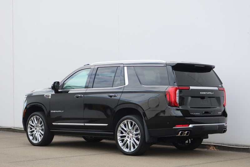 2025 GMC Denali Yukon Denali image 4