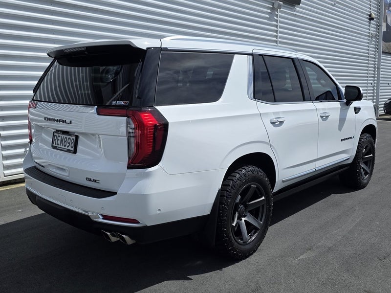 2025 GMC Yukon Denali image 4