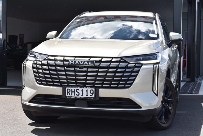 2025 GWM HAVAL H6 Lux Hybrid image 2