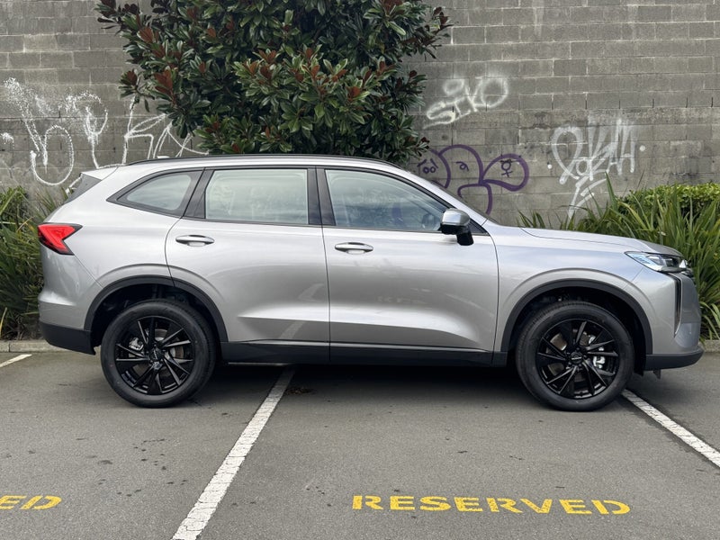 2025 GWM HAVAL H6 Lux Hybrid image 2