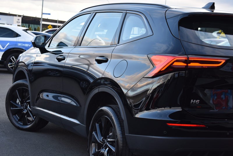 2025 GWM HAVAL H6 Lux Hybrid Demo image 5