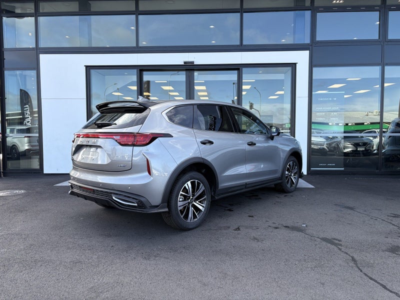 2025 GWM HAVAL Jolion JOLION LUX 2WD HEV image 3