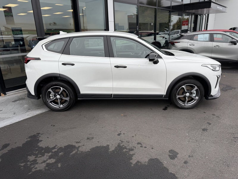 2025 GWM HAVAL Jolion PREMIUM 2WD HYBRID image 2