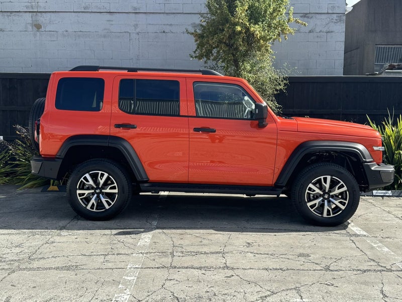 2025 GWM Tank 300 HEV Ultra image 2