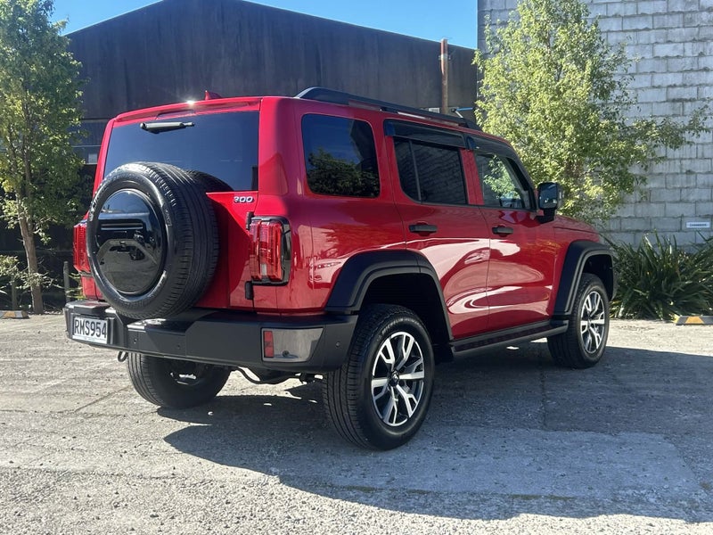 2025 GWM Tank 300 HEV Ultra image 3