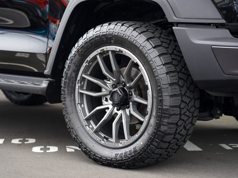 2025 GWM Tank 300 Lux 2.0P 9A 5Dr SUV image 5