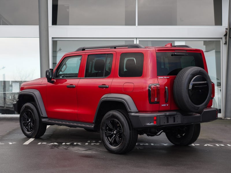 2025 GWM Tank 300 Lux 2.0P HEV 9A 5Dr SUV image 3