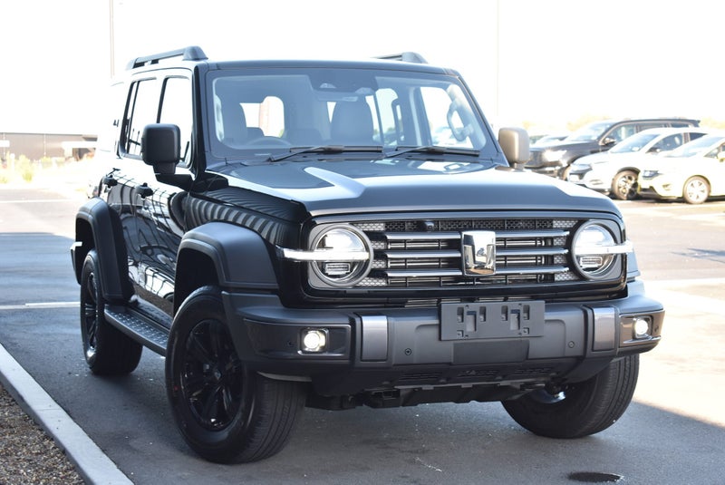 2025 GWM Tank 300 Lux Petrol 2.0P image 3