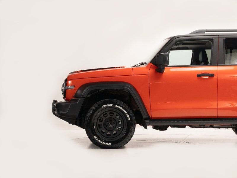 2025 GWM Tank 300 Lux Petrol 2.0P image 3