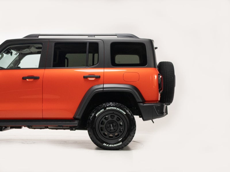 2025 GWM Tank 300 Lux Petrol 2.0P image 5