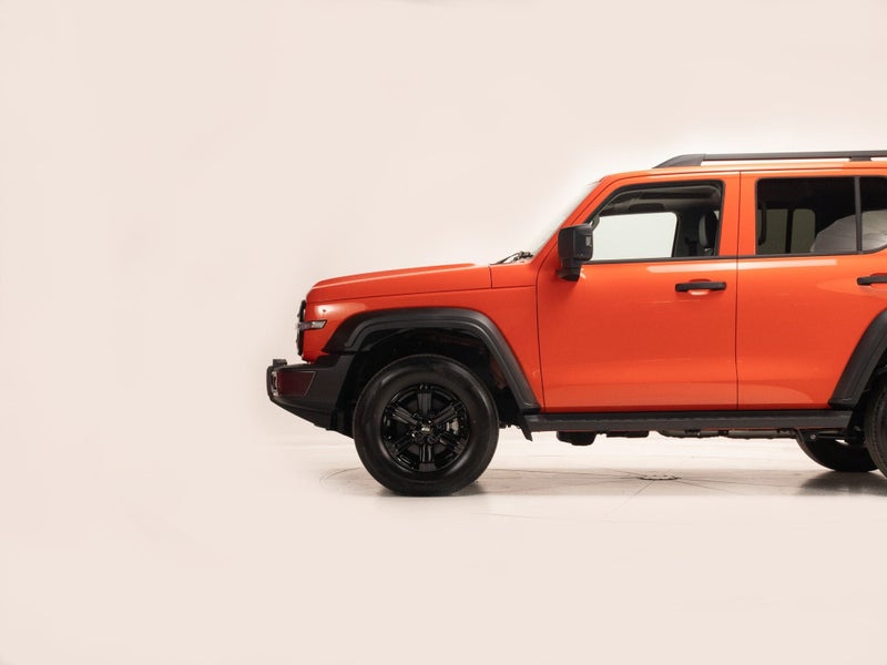 2025 GWM Tank 300 Lux Petrol image 3