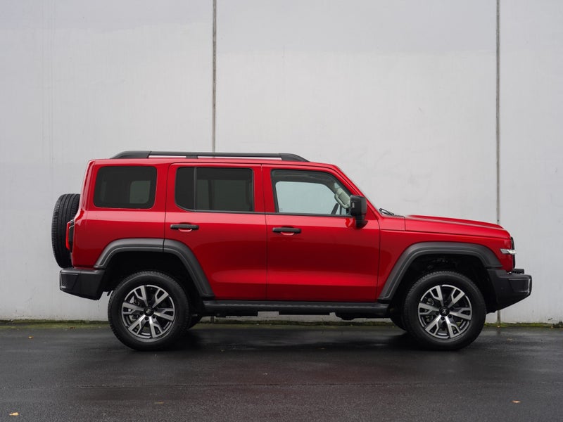 2025 GWM Tank 300 Ultra 2.0P 4WD HEV 9A 5Dr SUV image 3