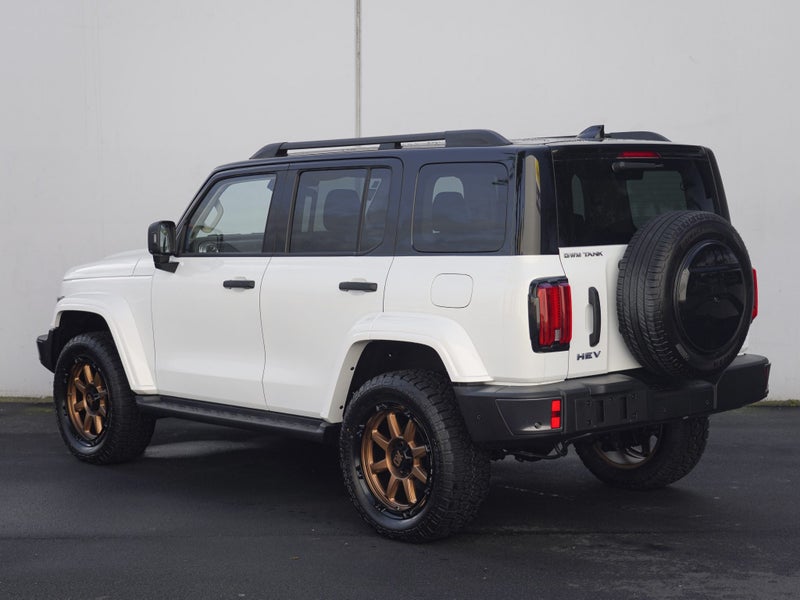 2025 GWM Tank 300 Ultra 2.0P 4WD HEV 9A 5Dr SUV image 2