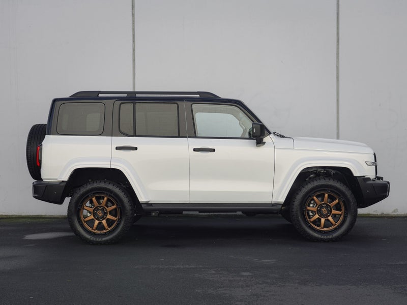 2025 GWM Tank 300 Ultra 2.0P 4WD HEV 9A 5Dr SUV image 3
