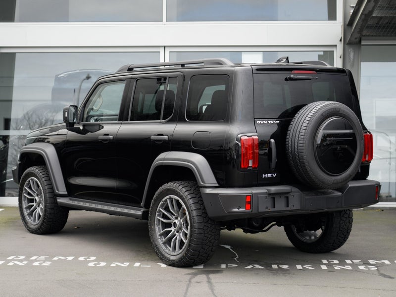 2025 GWM Tank 300 Ultra 2.0P HEV 9A 5Dr SUV image 2